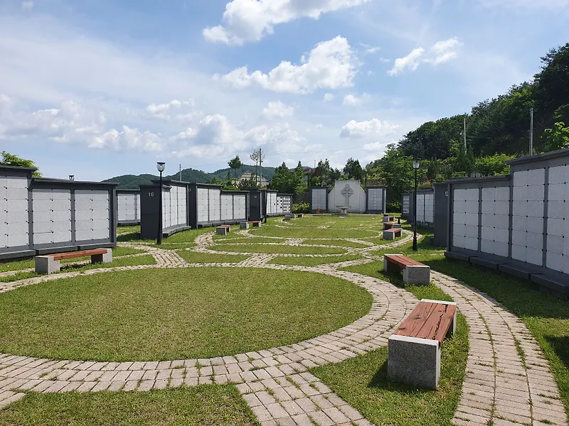 전농동성당 평화묘원